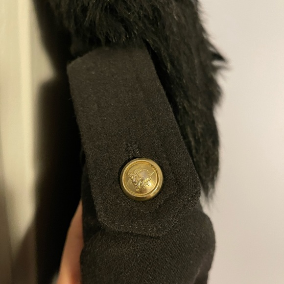 Massimo Dutti Black coat with gold buttons and removable fur collar - Picture 4 of 13